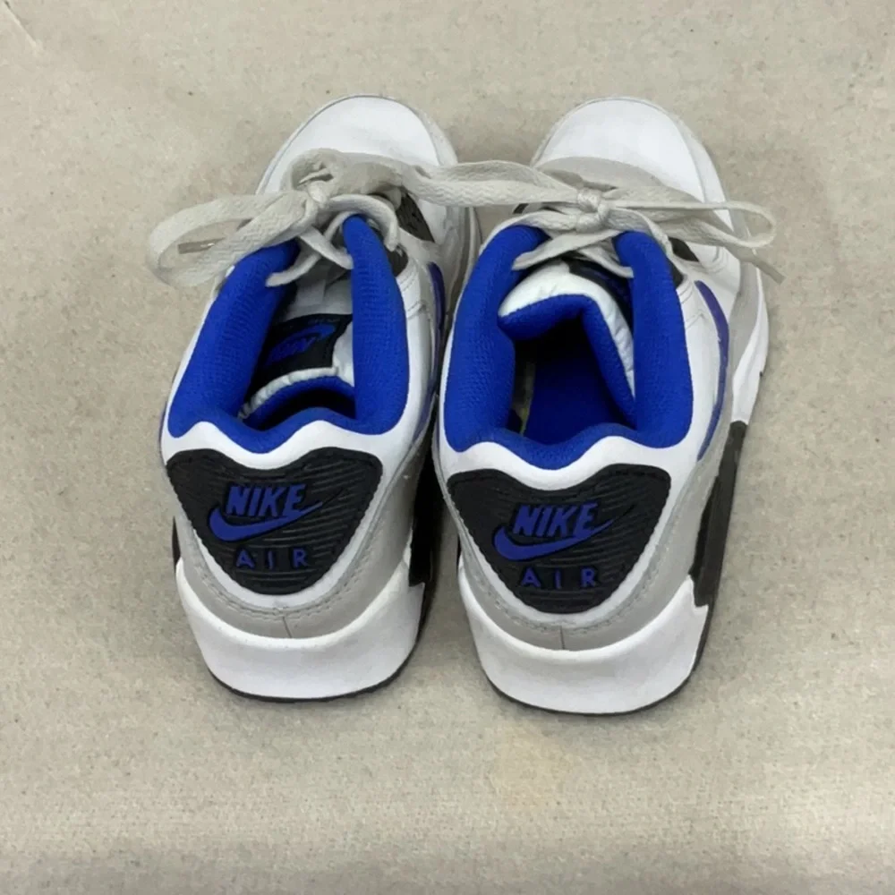 EUC Boys nike air max sneakers - Picture 2 of 6
